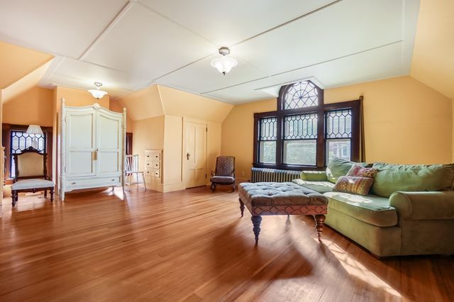 23 Prospect St, Marlborough, MA 01752