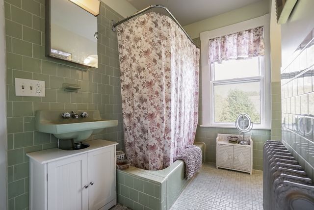 23 Prospect St, Marlborough, MA 01752
