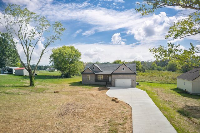 6544 Thomas Twin Oak Rd, Baxter, TN 38544