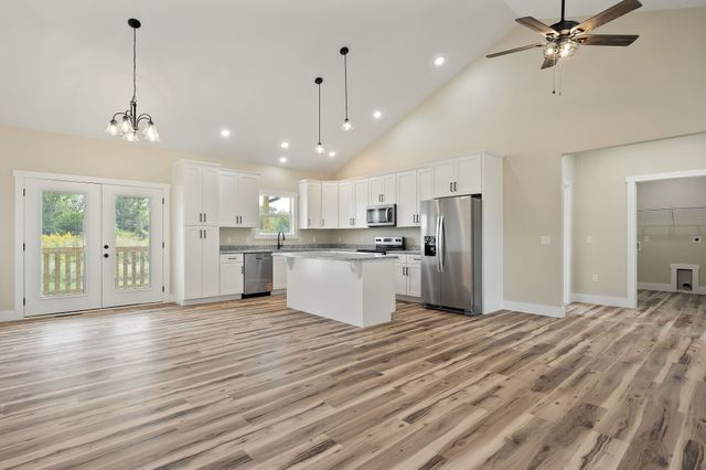 6544 Thomas Twin Oak Rd, Baxter, TN 38544