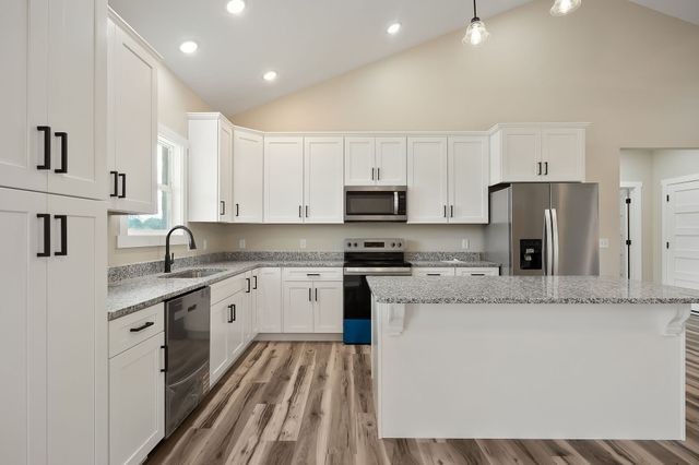 6544 Thomas Twin Oak Rd, Baxter, TN 38544