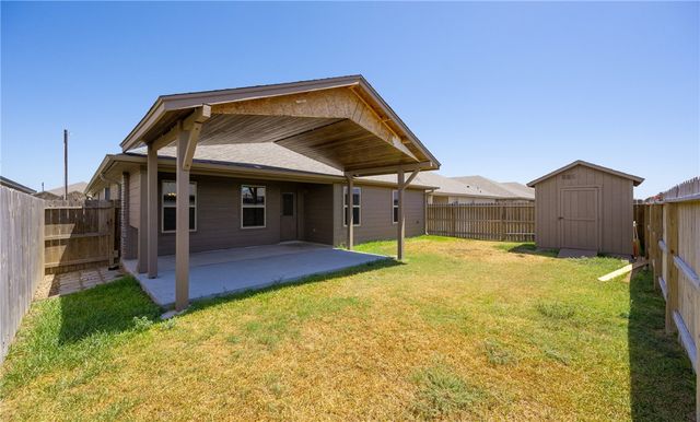 7321 Star Gazer Dr, Corpus Christi, TX 78414