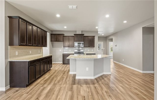 7321 Star Gazer Dr, Corpus Christi, TX 78414