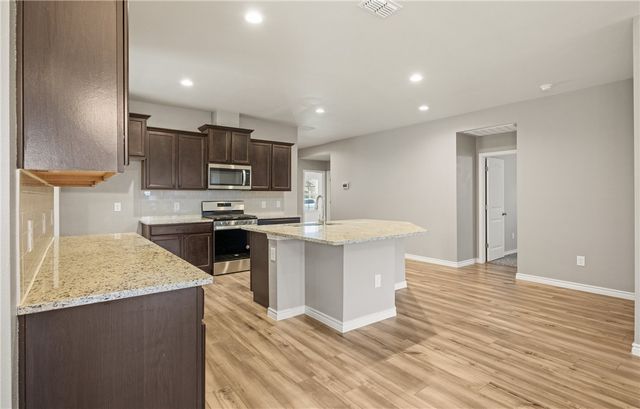 7321 Star Gazer Dr, Corpus Christi, TX 78414