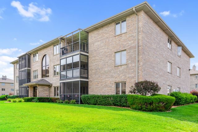 13919 W Leamington Drive 806, Crestwood, IL 60418