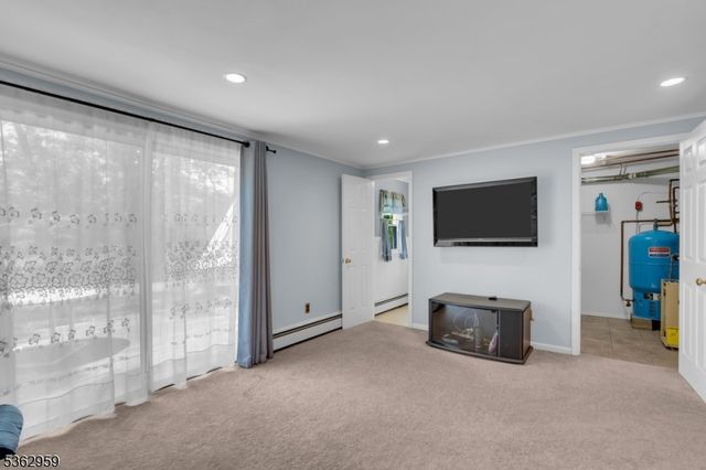82 N Beverwyck Rd, Parsippany-troy Hills Twp., NJ 07054