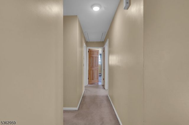 82 N Beverwyck Rd, Parsippany-troy Hills Twp., NJ 07054