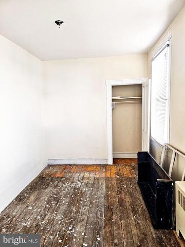 100 E PONTIAC AVE, Baltimore, MD 21225