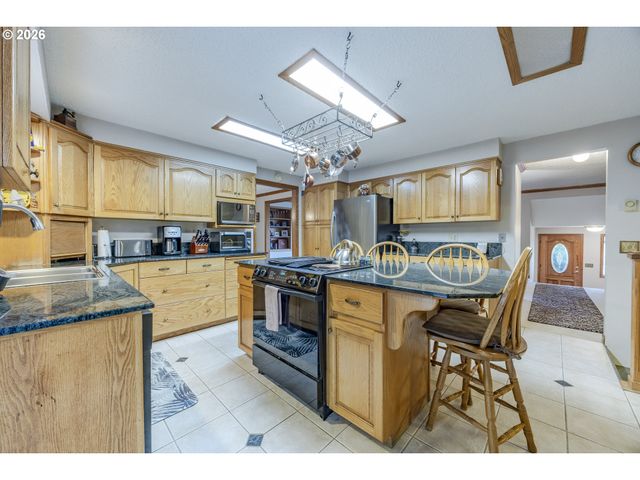 197 MANDERVILLE Ln, Roseburg, OR 97471