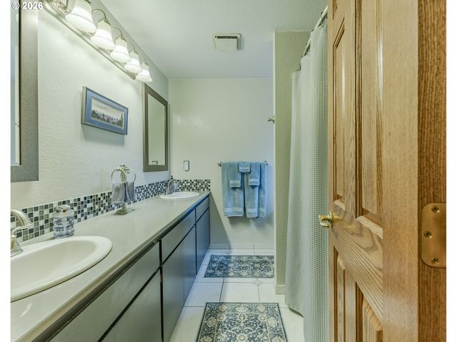 197 MANDERVILLE Ln, Roseburg, OR 97471