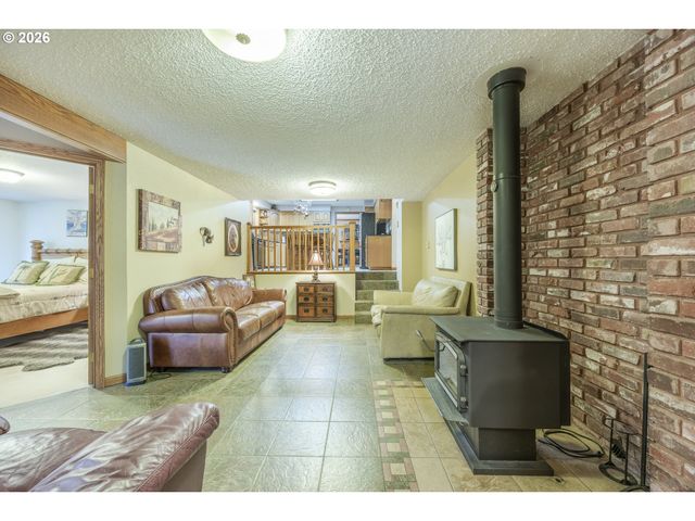 197 MANDERVILLE Ln, Roseburg, OR 97471