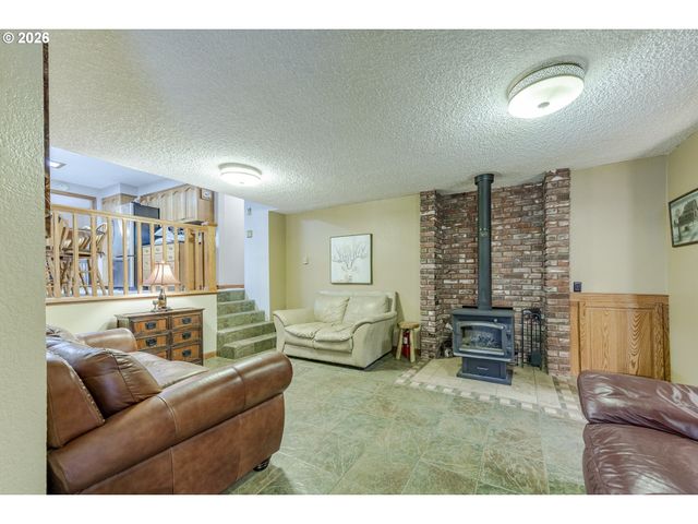 197 MANDERVILLE Ln, Roseburg, OR 97471