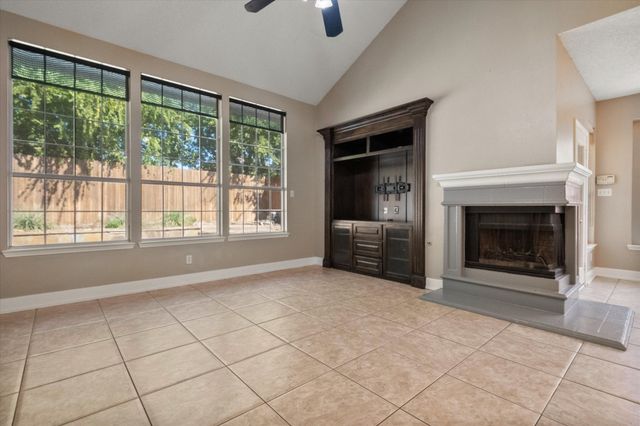 2213 Laura Elizabeth Trail, Mansfield, TX 76063