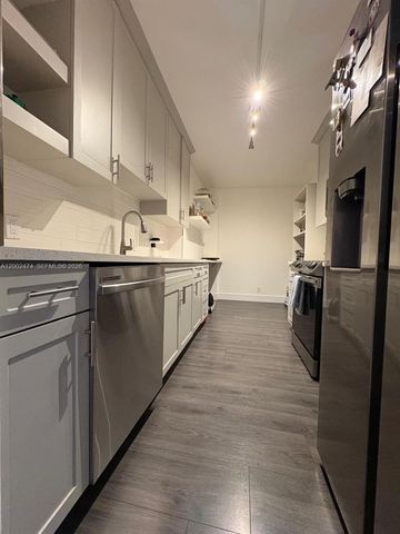 4200 Hillcrest Dr 208, Hollywood, FL 33021