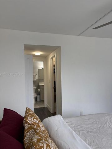 4200 Hillcrest Dr 208, Hollywood, FL 33021