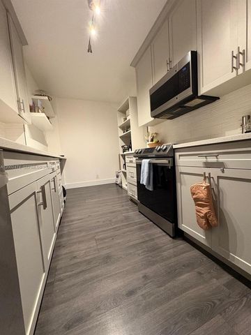 4200 Hillcrest Dr 208, Hollywood, FL 33021