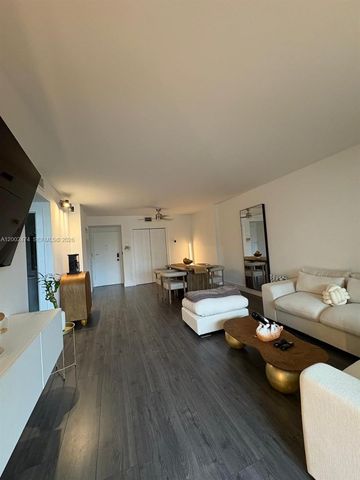 4200 Hillcrest Dr 208, Hollywood, FL 33021