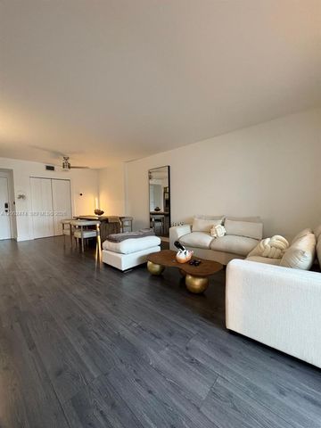 4200 Hillcrest Dr 208, Hollywood, FL 33021