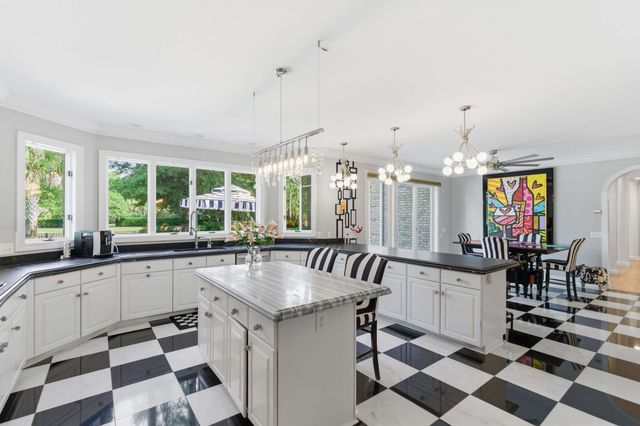 4221 Sawgrass Drive, North Charleston, SC 29420