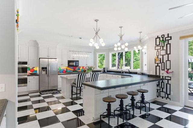 4221 Sawgrass Drive, North Charleston, SC 29420