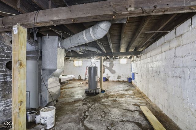 9 Dixie Drive, Anderson, IN 46016