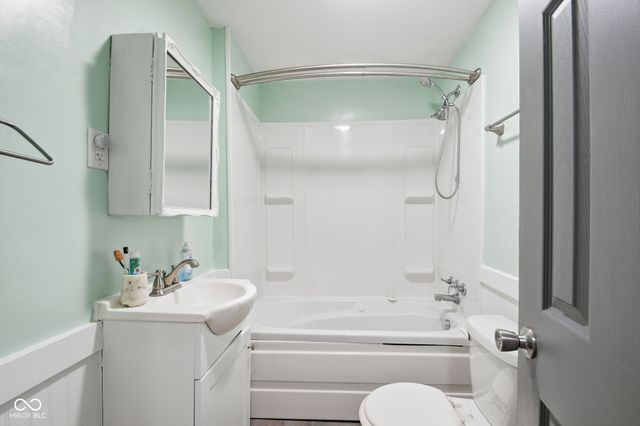 9 Dixie Drive, Anderson, IN 46016