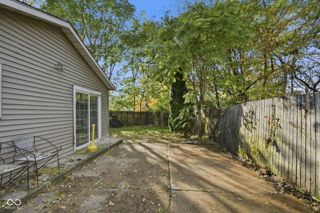 9 Dixie Drive, Anderson, IN 46016