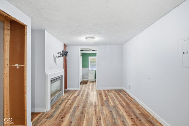 9 Dixie Drive, Anderson, IN 46016