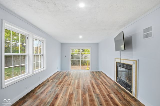 9 Dixie Drive, Anderson, IN 46016