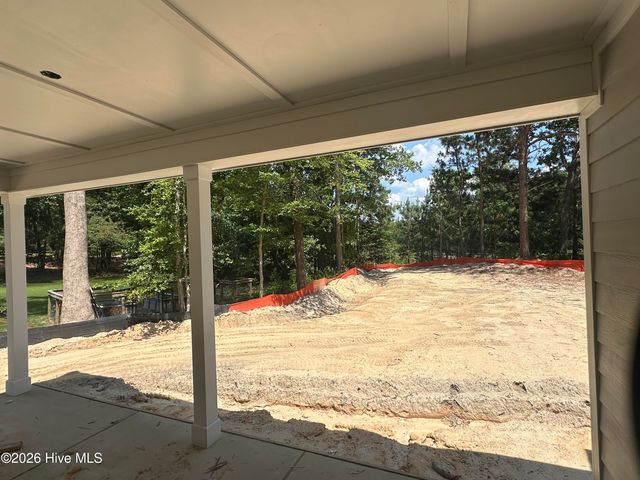 165 Devonshire Avenue W, West End, NC 27376