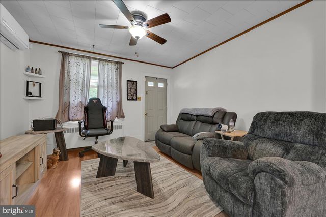 723 PORT CARBON - ST CLAIR HW, Pottsville, PA 17901