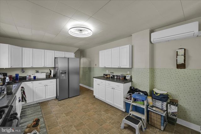 723 PORT CARBON - ST CLAIR HW, Pottsville, PA 17901