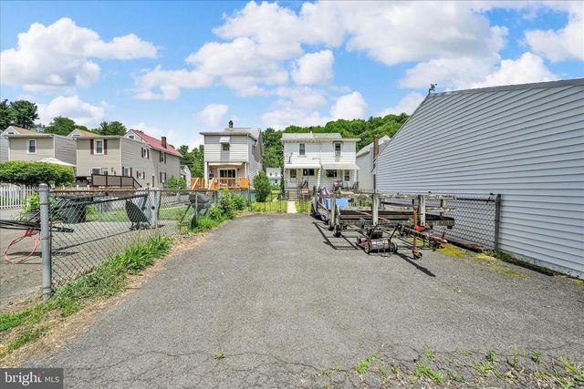 723 PORT CARBON - ST CLAIR HW, Pottsville, PA 17901