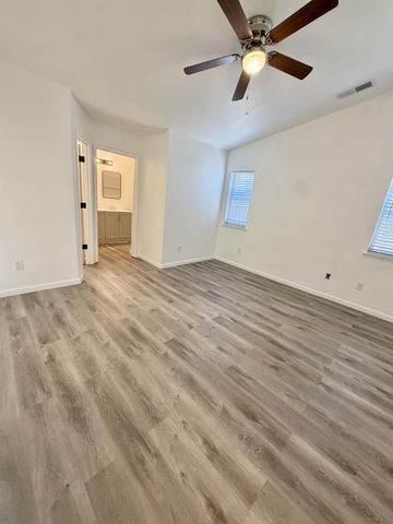 3928 El Portal Pl, Modesto, CA 95357