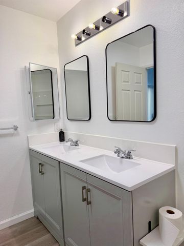 3928 El Portal Pl, Modesto, CA 95357