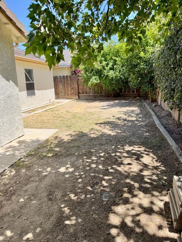 3928 El Portal Pl, Modesto, CA 95357