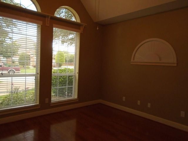 6905 Vista Ridge Court, Fort Worth, TX 76132