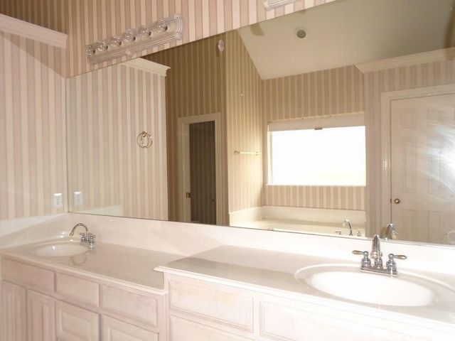 6905 Vista Ridge Court, Fort Worth, TX 76132