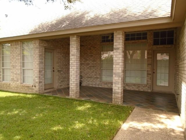 6905 Vista Ridge Court, Fort Worth, TX 76132