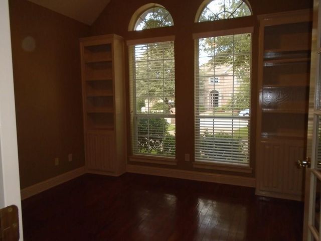 6905 Vista Ridge Court, Fort Worth, TX 76132