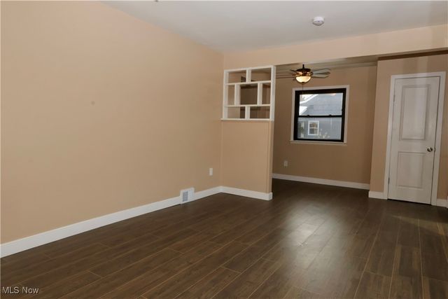 4440 E Lake Road, Sheffield Lake, OH 44054