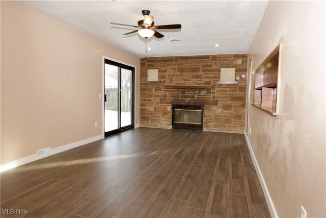 4440 E Lake Road, Sheffield Lake, OH 44054