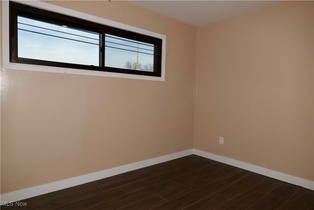 4440 E Lake Road, Sheffield Lake, OH 44054