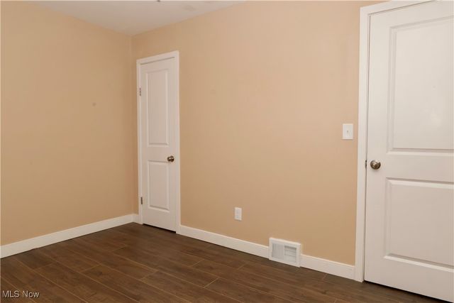 4440 E Lake Road, Sheffield Lake, OH 44054