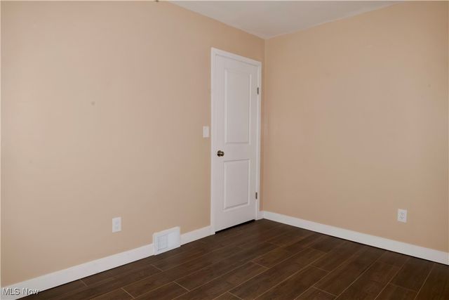 4440 E Lake Road, Sheffield Lake, OH 44054