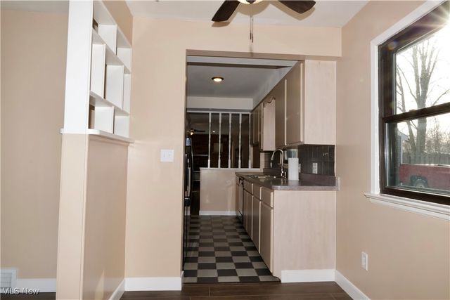 4440 E Lake Road, Sheffield Lake, OH 44054