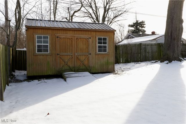 4440 E Lake Road, Sheffield Lake, OH 44054