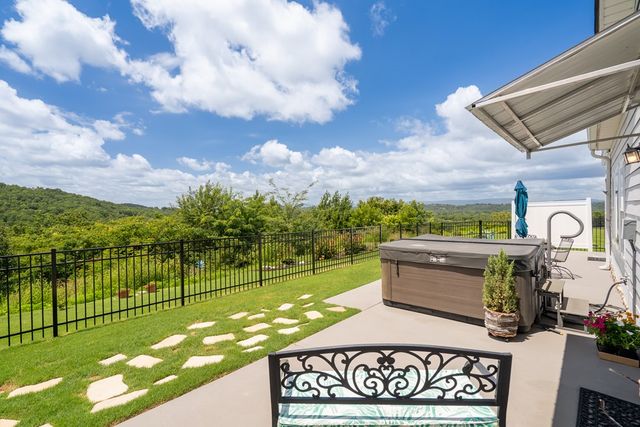 124 Tuscany Village Drive, Ringgold, GA 30736