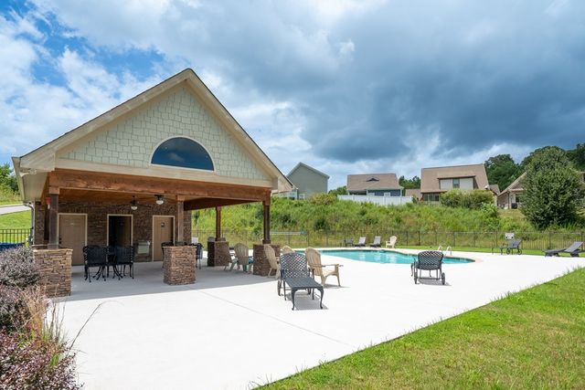 124 Tuscany Village Drive, Ringgold, GA 30736