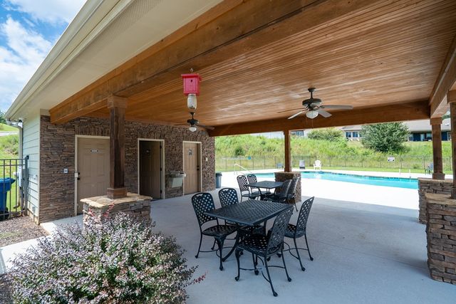 124 Tuscany Village Drive, Ringgold, GA 30736